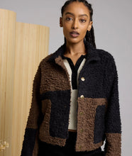 Load image into Gallery viewer, JACKET - Sherpa Jacket