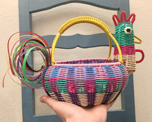 Load image into Gallery viewer, Hen Egg Basket “Huevero”