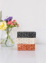 Load image into Gallery viewer, SOAP - Warsh’ Bar Hon’s Honey