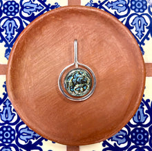 Load image into Gallery viewer, PENDANT - Abalone Drop Circle