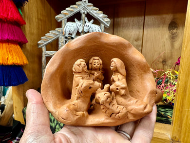 NATIVITY - Clay Concha Medium